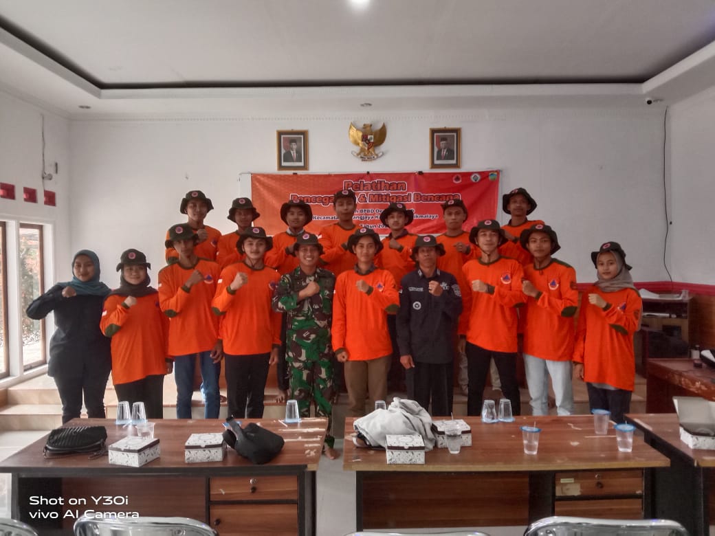 Relawan BPBD Desa Citalahab Melakukan Pelatihan Pencegahan dan Mitigasi Bencana