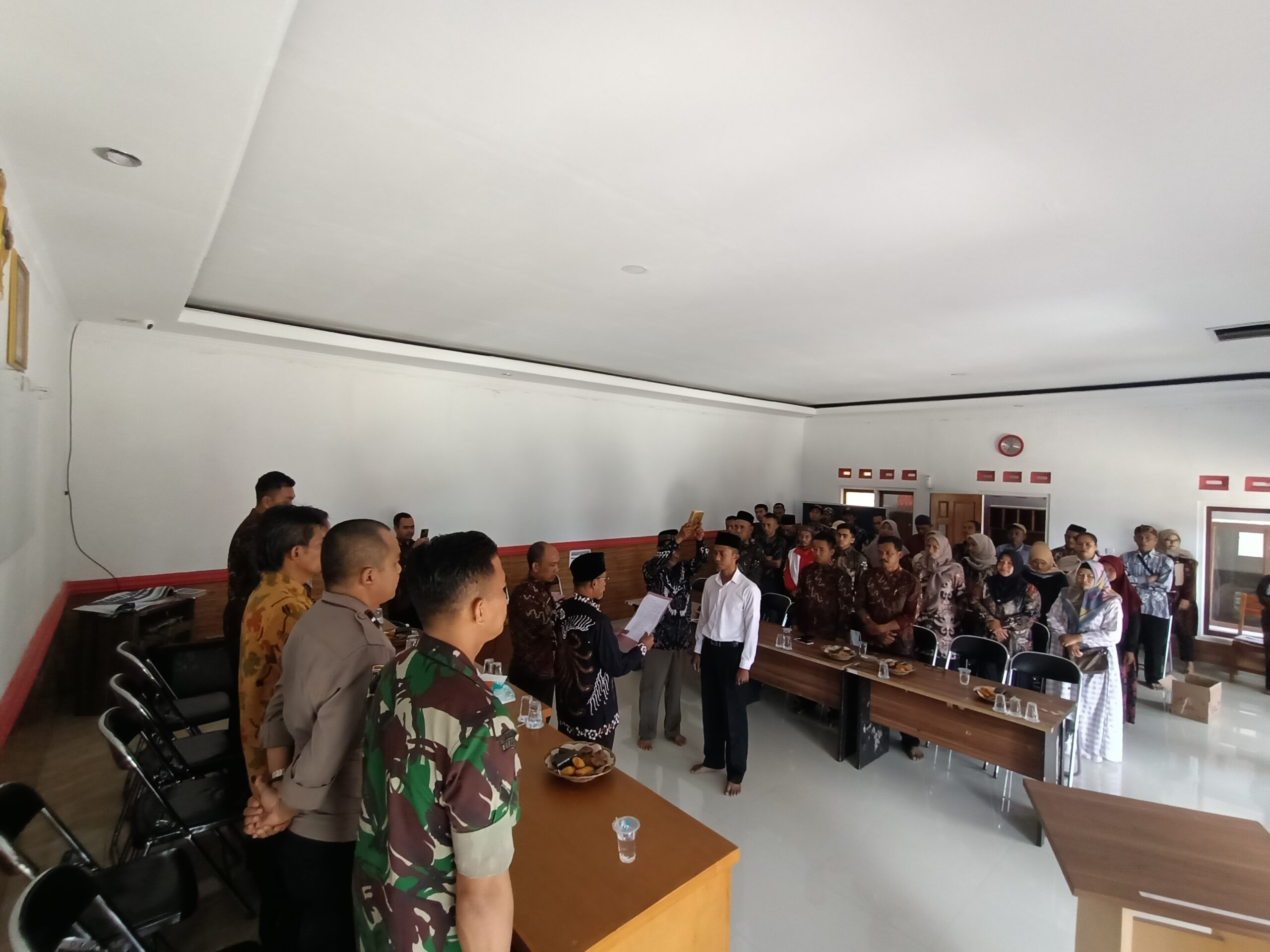 Pelantikan Perangkat Desa Citalahab berjalan dengan Hidmat